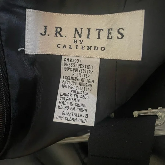 Elegant Black Maxi Dress - Picture 7 of 7